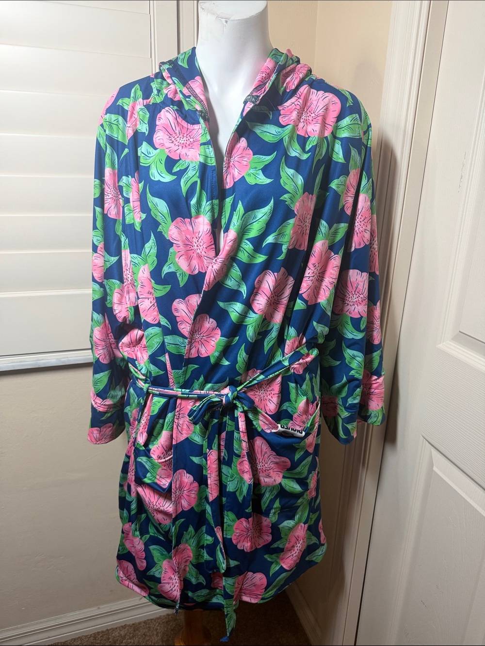 Plover Floral Hooded Robe/Cover up - Pink & Navy L/XL